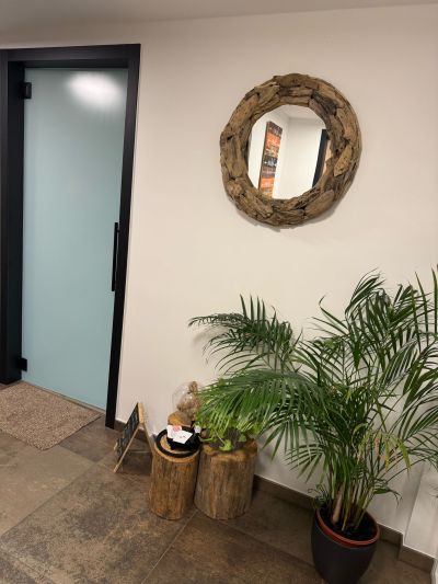 Photo de l’entrée (vue extérieure)